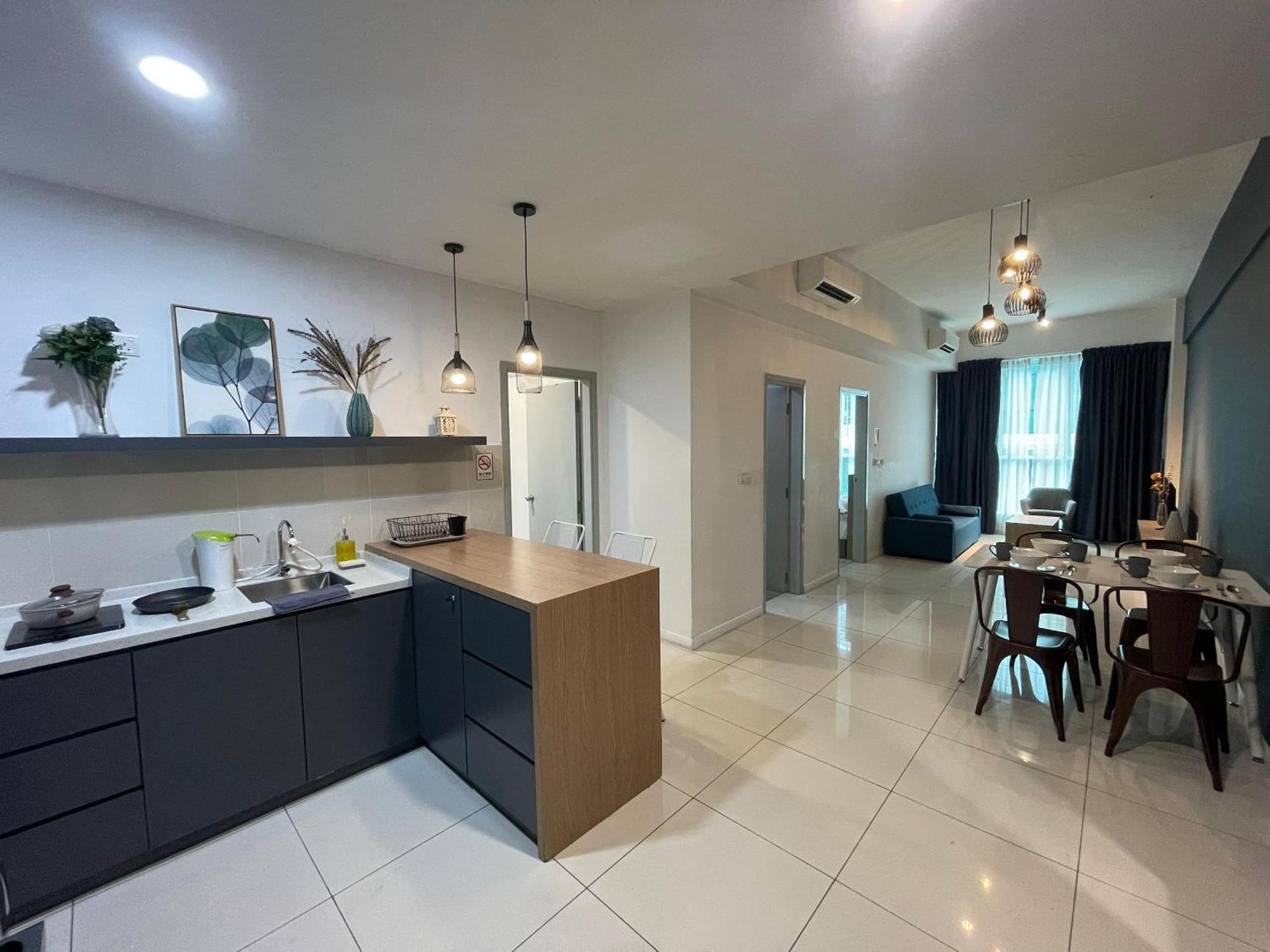 Sutera Avenue - 6 Pax 2 - Opposite Imago Shopping Mall